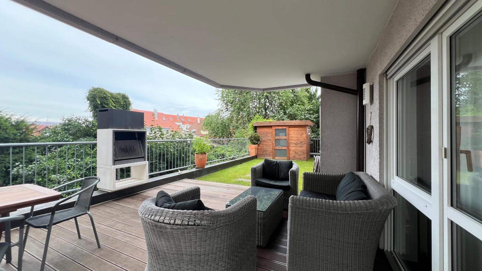 Ludwigshome Luxus - Zentral, Kostenloser Parkplatz, Terrasse Ludwigsburg Buitenkant foto